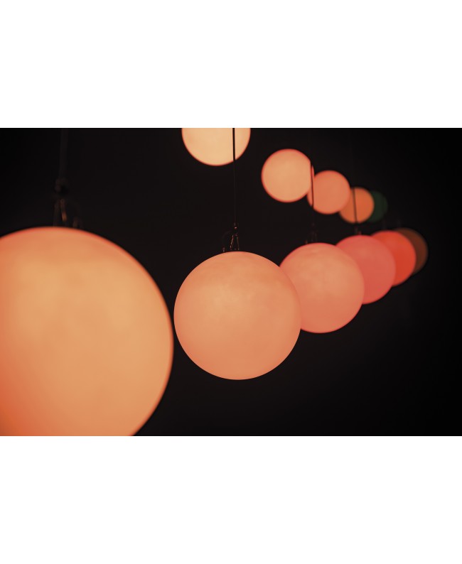 SHOWTEC Illumilift RGBW 4 m Hoist / 25 cm LED sphere