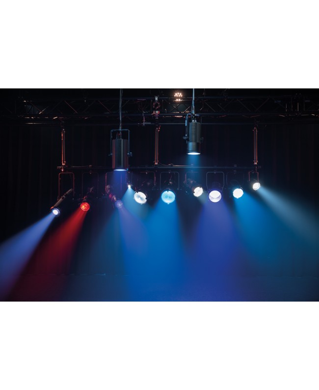 SHOWTEC Performer Fresnel 1500 Q6 MKII Fresnel