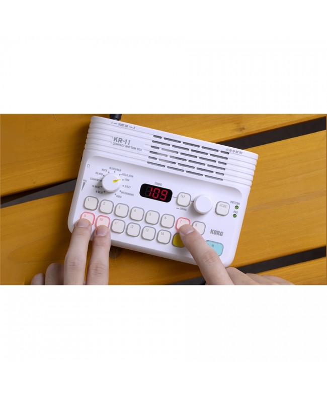 Korg KR-11 Synthesizers