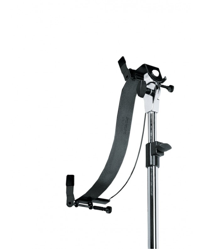 K&M 14761 Guitar performer stand black