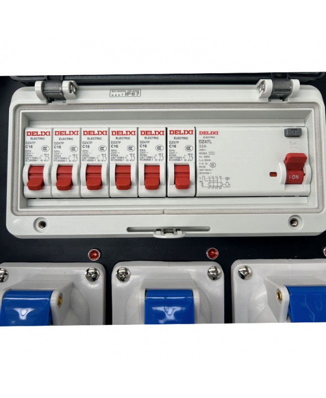 Atomic Pro Powerbox Fastline 32 Ampere | 6 X 16