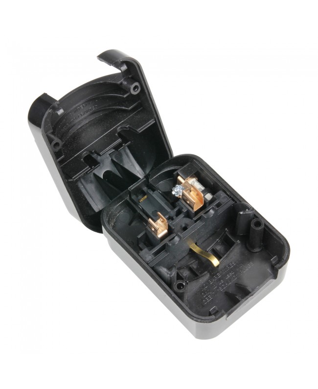 Adam Hall Connectors 3 STAR A EU3 GB3 SCHUKO SCHUKO Kabelsteckverbinder