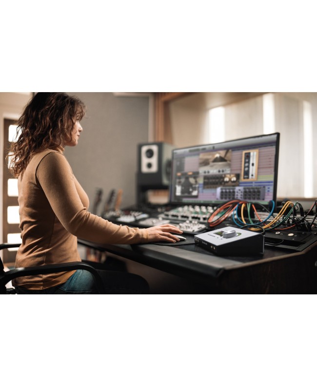 Universal Audio Apollo x4 Gen2 Essentials+ Interfacce Audio Thunderbolt