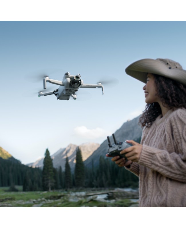 DJI Mini 4 Pro Fly More Combo RC 2 Droni