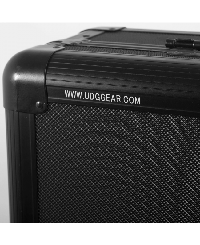 UDG U93015BL2 Ultimate Pick Foam Flight Case Multi Format 3XL Black MK2 Console Cases