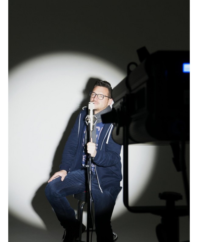 EUROLITE LED PFE-100 RGBW Profile Spot Profilscheinwerfer