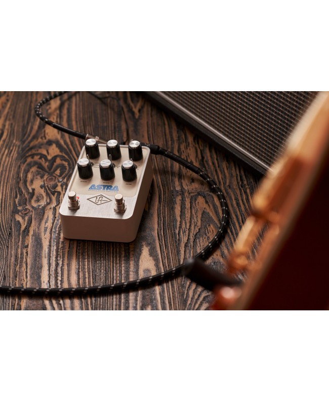 Universal Audio UAFX Astra Modulation Machine Stereo-Effektpedal Startseite